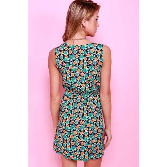 NWOT Floral Dress - Picture 3 of 8